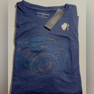 Photograph camera graphic tee banana republic NEW WITH TAGS